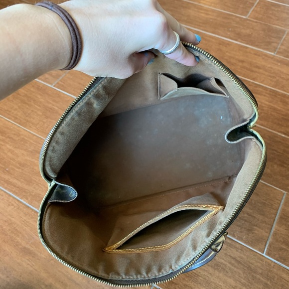 Authentic vintage Louis Vuitton Purse - Picture 3 of 9